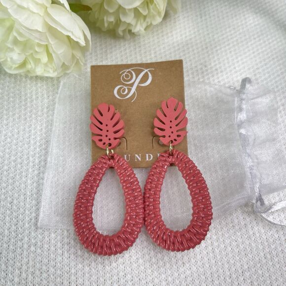 Plunder Design Earrings TEARDROP  Women’s New Jewelry Pink Fashion Bohemian - Picture 1 of 4